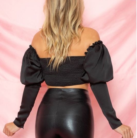 Black off shoulder corset top - Picture 5 of 6